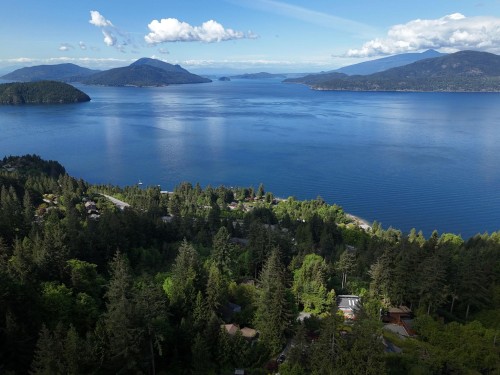 445 Mountain Drive, West Vancouver, BC 