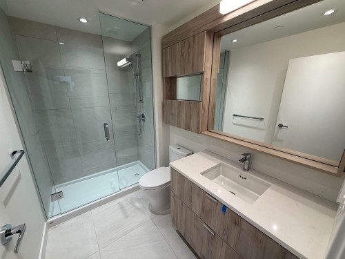 117-755 Harbourside Drive, North Vancouver, BC 