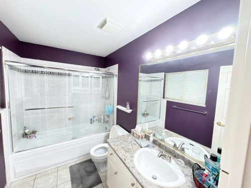 23225 124 Avenue, Maple Ridge, BC 