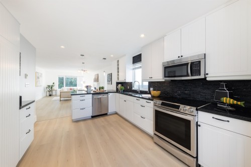 3638 Maginnis Avenue, North Vancouver, BC 