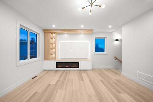 1-3881 Hurst Street, Burnaby, BC 