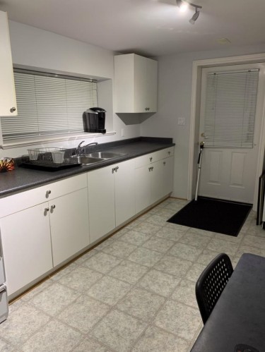 Lower-3523 29Th Avenue E, Vancouver, BC 