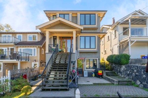 3511 15Th Avenue W, Vancouver, BC 