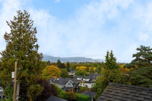 3511 15Th Avenue W, Vancouver, BC 