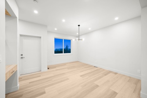 2-3881 Hurst Street, Burnaby, BC 