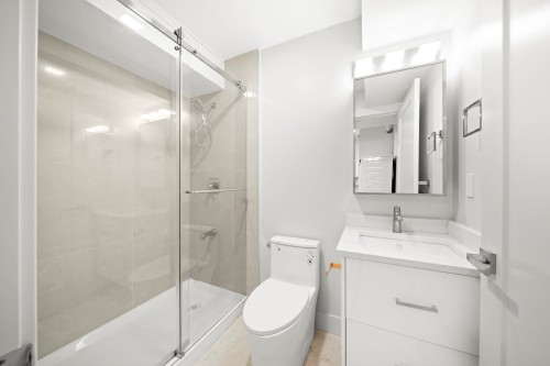 2-3881 Hurst Street, Burnaby, BC 