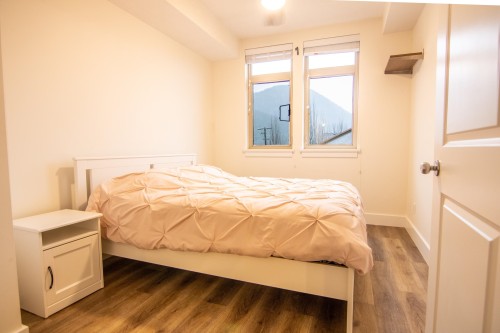 305-7330 Arbutus Street, Pemberton, BC 