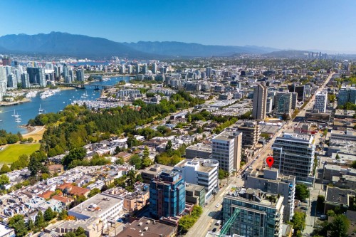 302-1030 Broadway Street W, Vancouver, BC 