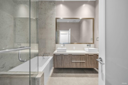 802-123 1St Avenue W, Vancouver, BC 