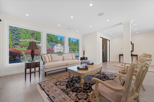 5199 Cliffridge Avenue, North Vancouver, BC 