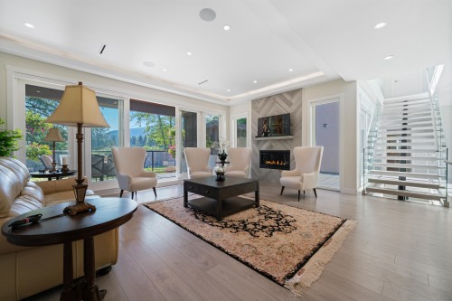 5199 Cliffridge Avenue, North Vancouver, BC 