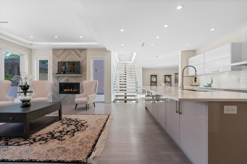 5199 Cliffridge Avenue, North Vancouver, BC 