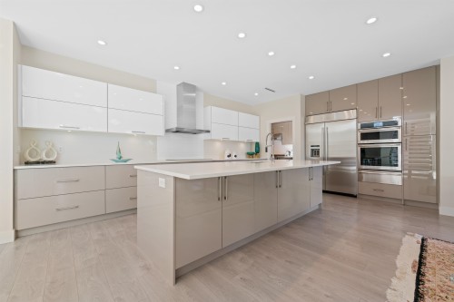 5199 Cliffridge Avenue, North Vancouver, BC 