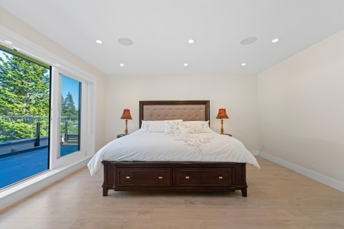 5199 Cliffridge Avenue, North Vancouver, BC 