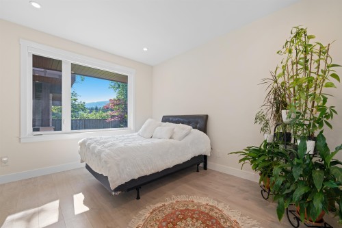 5199 Cliffridge Avenue, North Vancouver, BC 