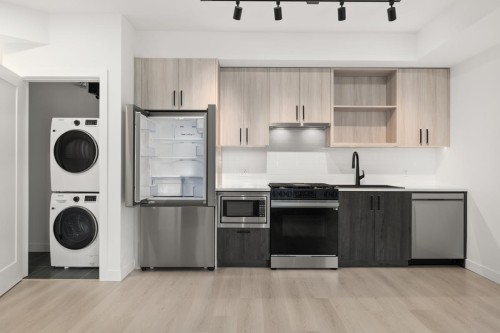 303-1100 Clarke Road, Port Moody, BC 