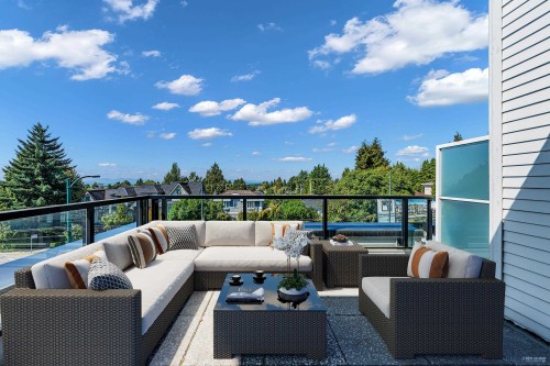 7478 Granville Street, Vancouver, BC 