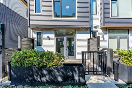 7478 Granville Street, Vancouver, BC 