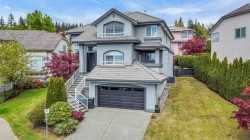 10 Cedarwood Court  Port Moody, BC V3H 4W2