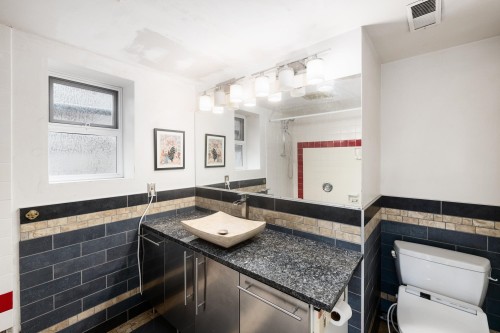 2041 Tompkins Crescent, North Vancouver, BC 