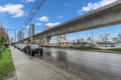 308-601 North Road, Coquitlam, BC 