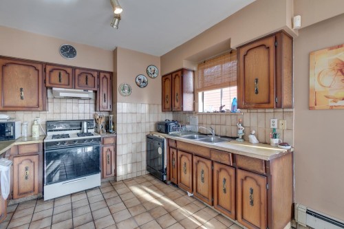 3254 5Th Avenue E, Vancouver, BC 