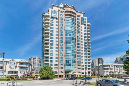 1605-3071 Glen Drive  Coquitlam, BC V3B 7R1