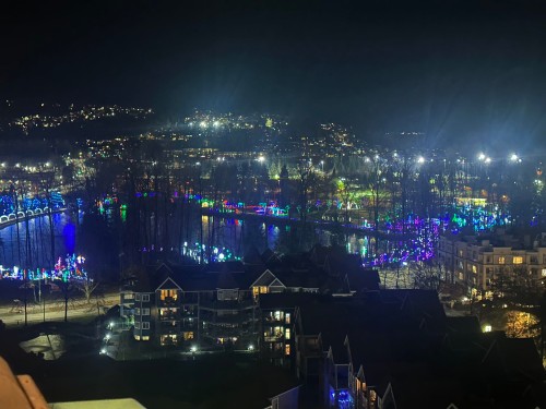 1605-3071 Glen Drive, Coquitlam, BC 