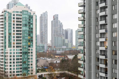 1306-5685 Halley Avenue, Burnaby, BC 