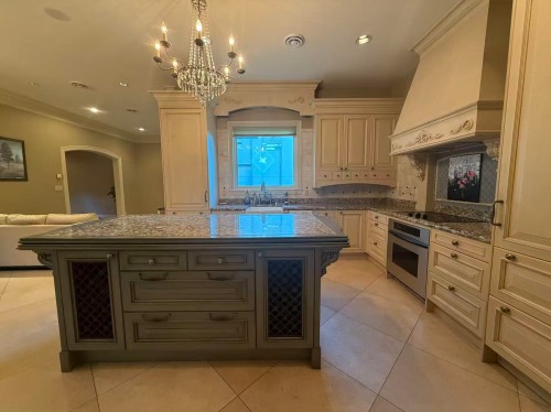 841 Highland Drive, West Vancouver, BC 