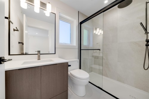 4-3836 8Th Avenue W, Vancouver, BC 