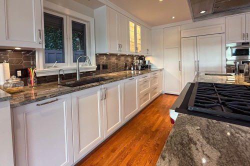 4100 Burkehill Road, West Vancouver, BC 