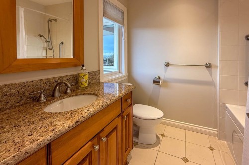 4100 Burkehill Road, West Vancouver, BC 