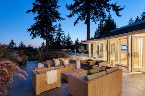 4100 Burkehill Road, West Vancouver, BC 