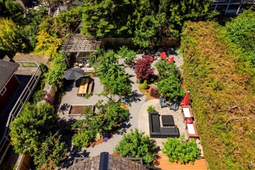 1108 Lenora Road  Bowen Island, BC V0N 1G1