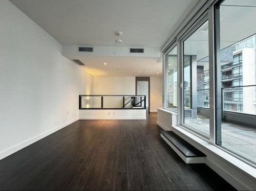 Th2-8555 Capstan Way, Richmond, BC 