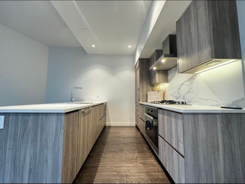 Th2-8555 Capstan Way, Richmond, BC 