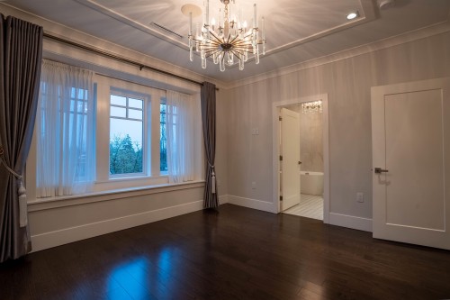 1895 60Th Avenue W, West Vancouver, BC 