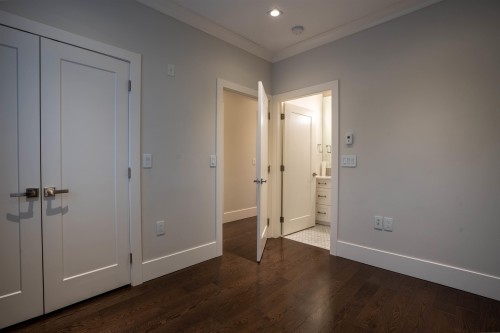 1895 60Th Avenue W, West Vancouver, BC 