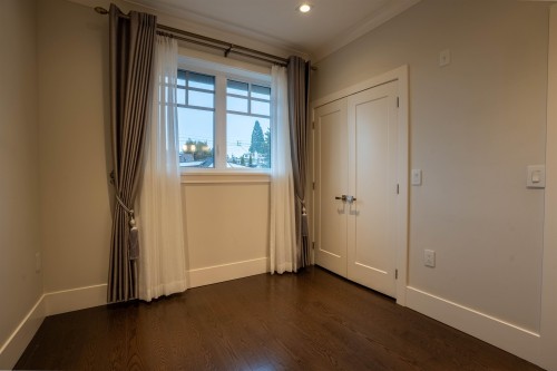 1895 60Th Avenue W, West Vancouver, BC 