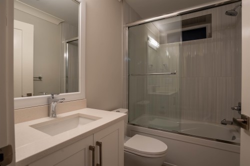 1895 60Th Avenue W, West Vancouver, BC 