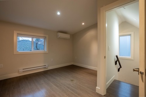 1895 60Th Avenue W, West Vancouver, BC 