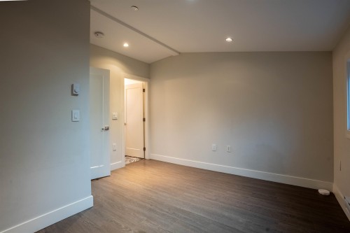 1895 60Th Avenue W, West Vancouver, BC 