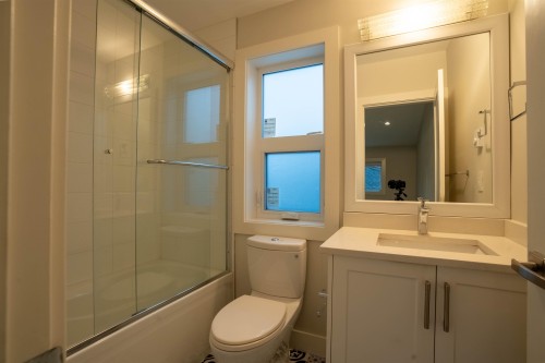 1895 60Th Avenue W, West Vancouver, BC 