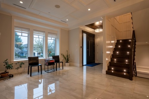 1895 60Th Avenue W, West Vancouver, BC 