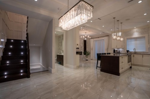 1895 60Th Avenue W, West Vancouver, BC 