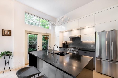 5952 Chancellor Mews, Vancouver, BC 