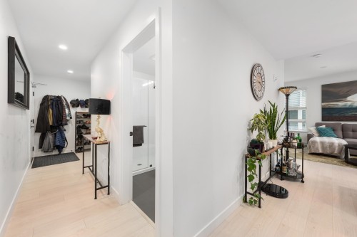 407-3018 St. George Street, Port Moody, BC 