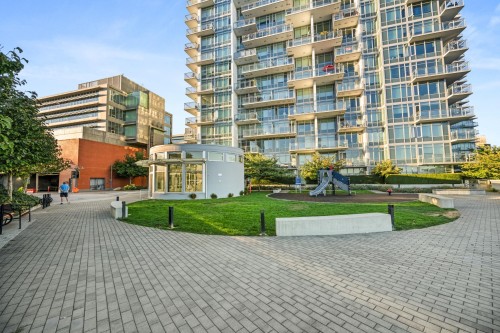 102-200 Nelson'S Crescent, New Westminster, BC 