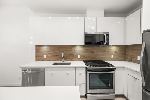 102-200 Nelson'S Crescent, New Westminster, BC 